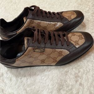 Gucci unisex  Brown Monogram Sneakers